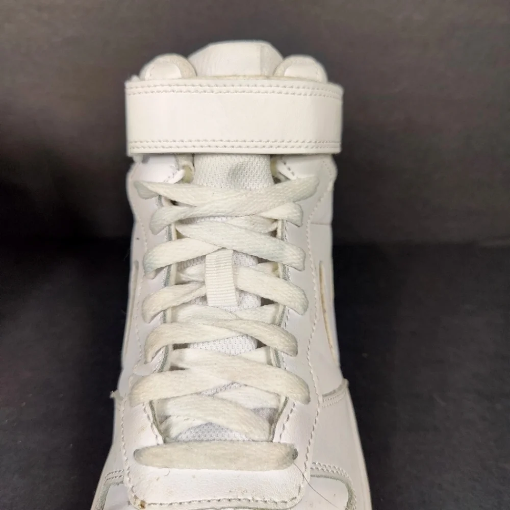 Nike Court Borough Mid 2 Youth White Basketball Retro Sneaker Youth Size GS 7Y